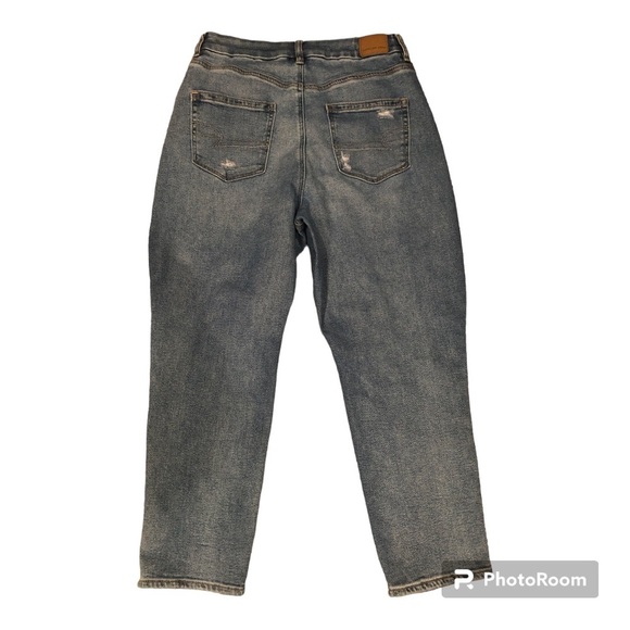 AE Stretch Ripped Curvy Mom Jean-Size 10 Short - Picture 3 of 6